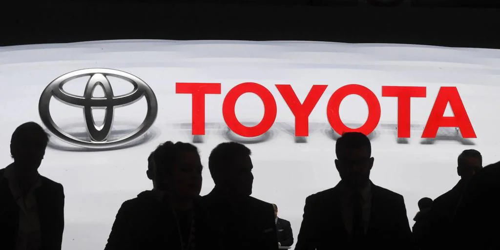 Toyota suspends part of its production in Japan after the explosion at the factory of one of its shock absorber suppliers