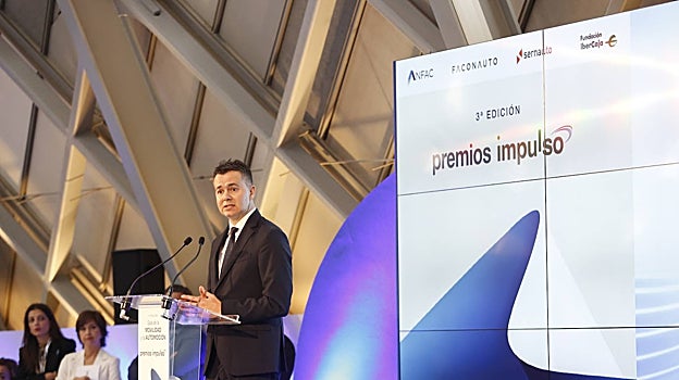 El ministro de Industria, Comercio y Turismo, Héctor Gómez, ha inaugurado la tercera edición de la Gala de la Movilidad y la Automoción