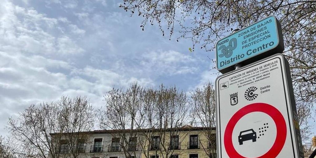 Desde qué fecha no pueden circular los coches sin etiqueta por las zonas de bajas emisiones