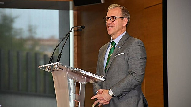 Mariano Veganzones, consejero de Industria, Comercio y Empleo, inauguró la jornada