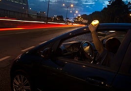 Cuándo serán obligatorias las luces V-16 para señalizar un incidente en carretera