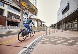 El accesorio de bicicleta que necesitas para ser visible a más de 2 kilómetros