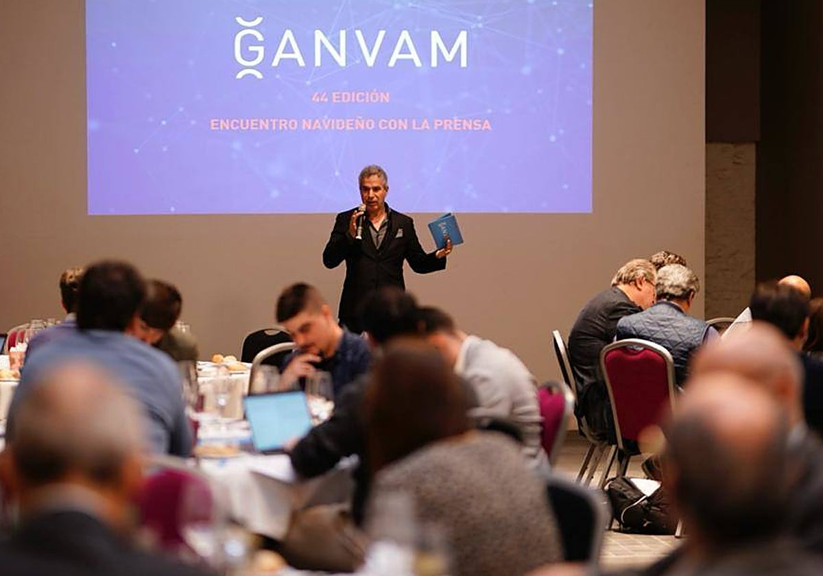 El presidente de Ganvam, Raúl Palacios, durante su discurso.