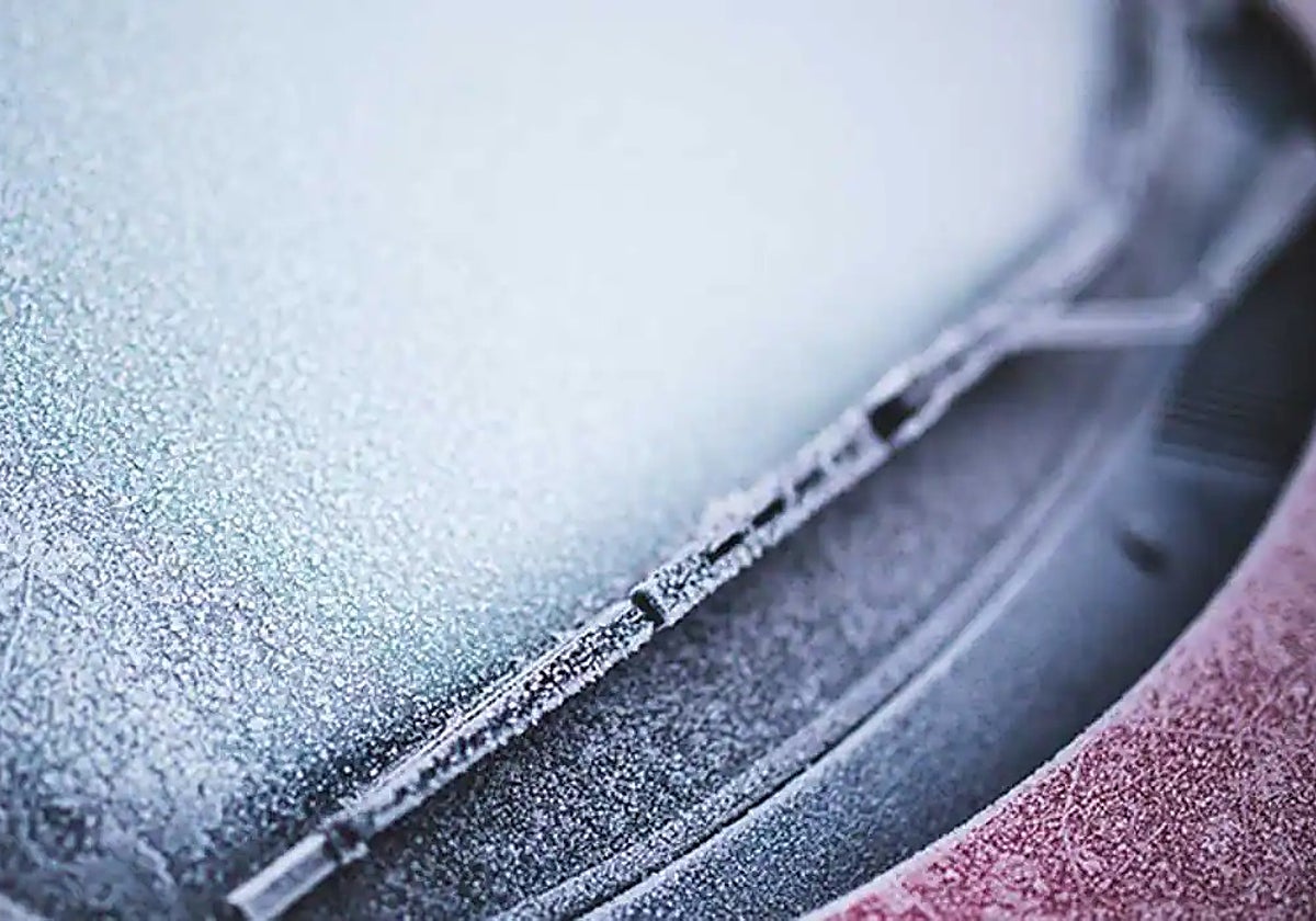 Parabrisas congelado por el frío