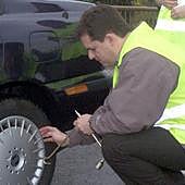 Los 5 objetos básicos que pueden salvarte la vida en un accidente de coche