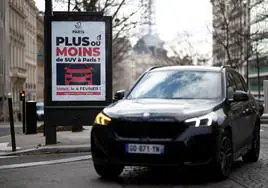 París triplicará las tarifas de estacionamiento a los SUV: hasta 18€ la hora