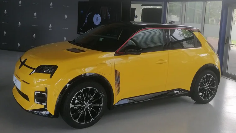 El nuevo Renault 5, aquí en la fábrica de Douai, tendrá un precio de salida de 25.000 euros
