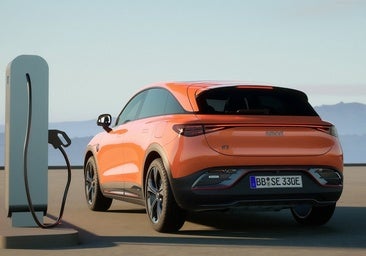 Uno de cada dos automóviles vendidos en el mundo será eléctrico en 2035