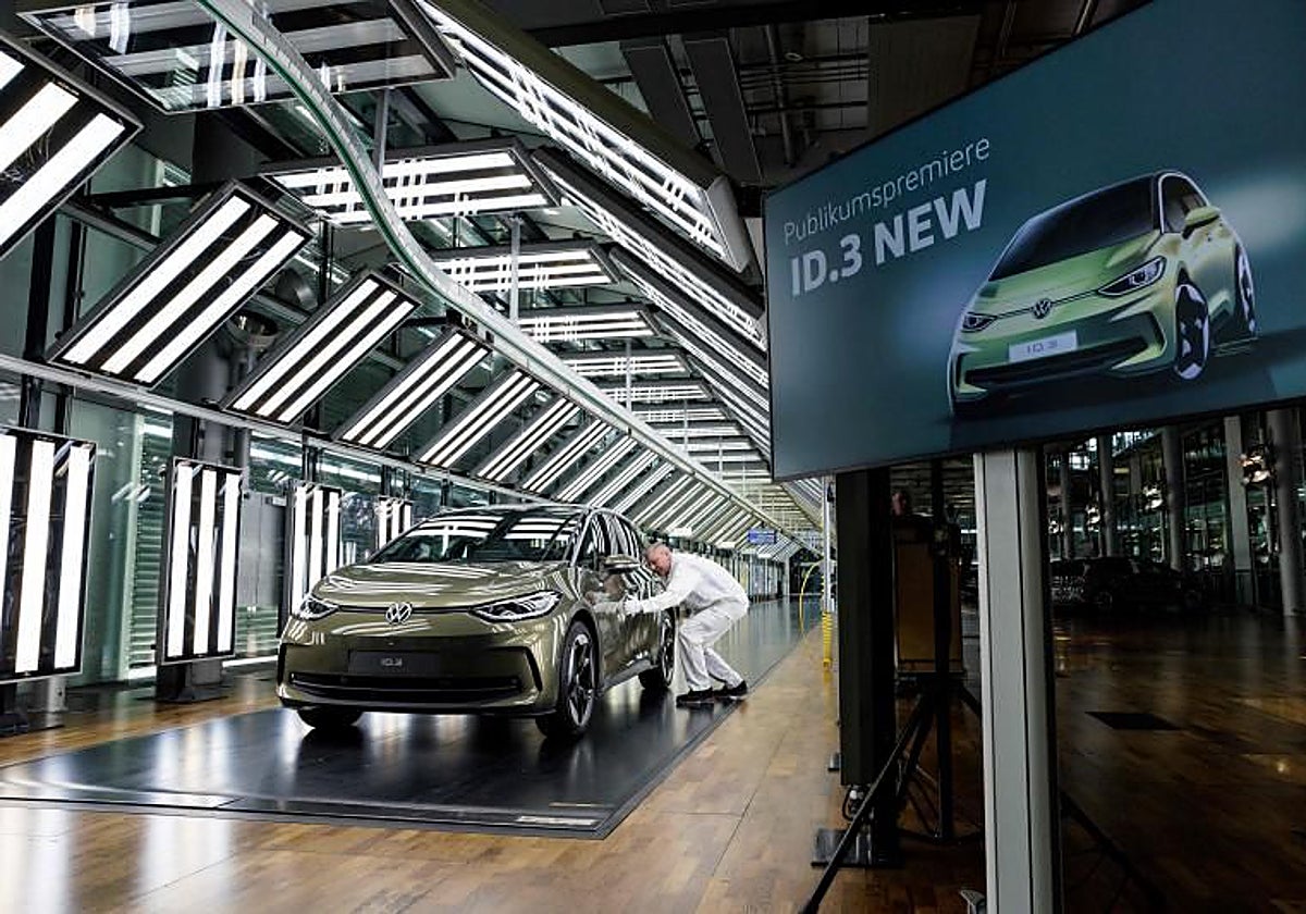 Vista interior de la fábrica de Volkswagen en Dresde.