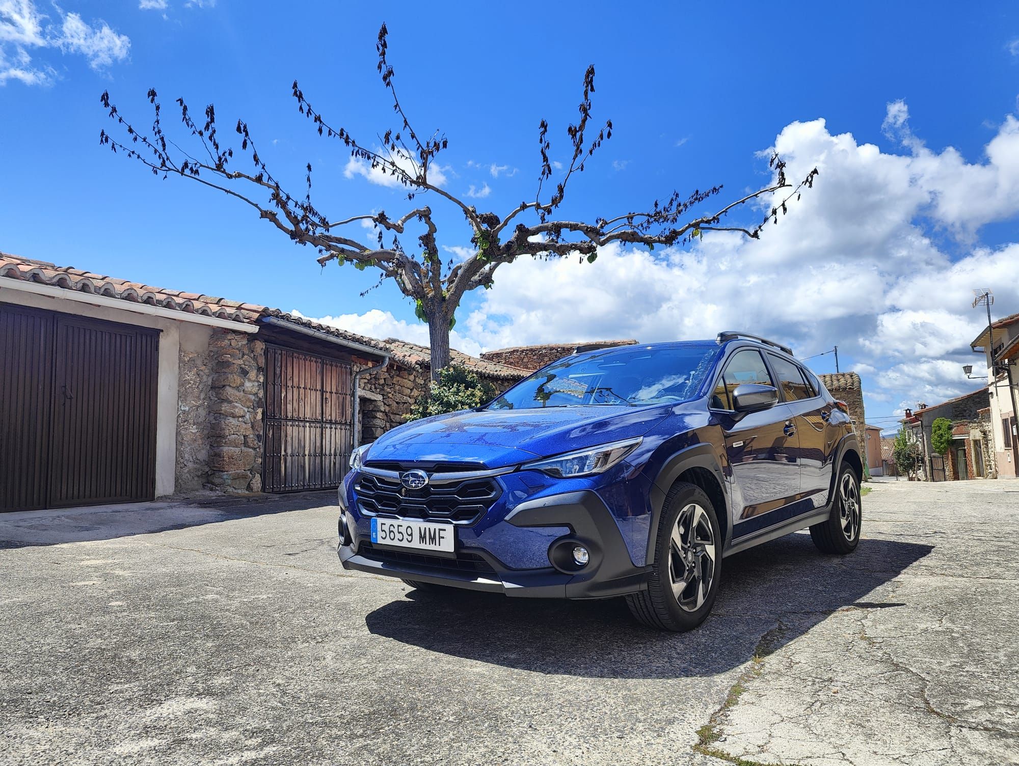 El e-Boxer de Subaru es el único sistema híbrido con tracción total permanente simétrica.