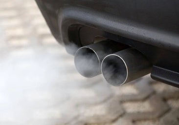 Averías que te pueden costar hasta 4.000 euros según el color del humo del escape de tu coche