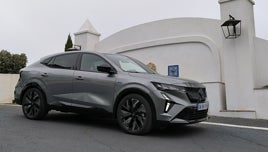 Rafale, el SUV coupé de Renault, en la pista de despegue