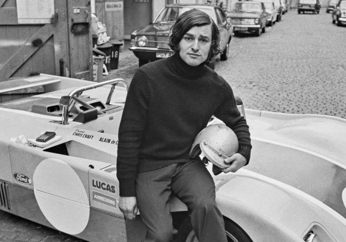 Alain de Cadenet en la presentación de su primer coche como constructor que, junto a Chris Craft, pilotará en las 24 horas de Le Mans de 1972