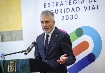 Grande-Marlaska: «El alcohol y las drogas son los principales problemas para la seguridad vial en España»