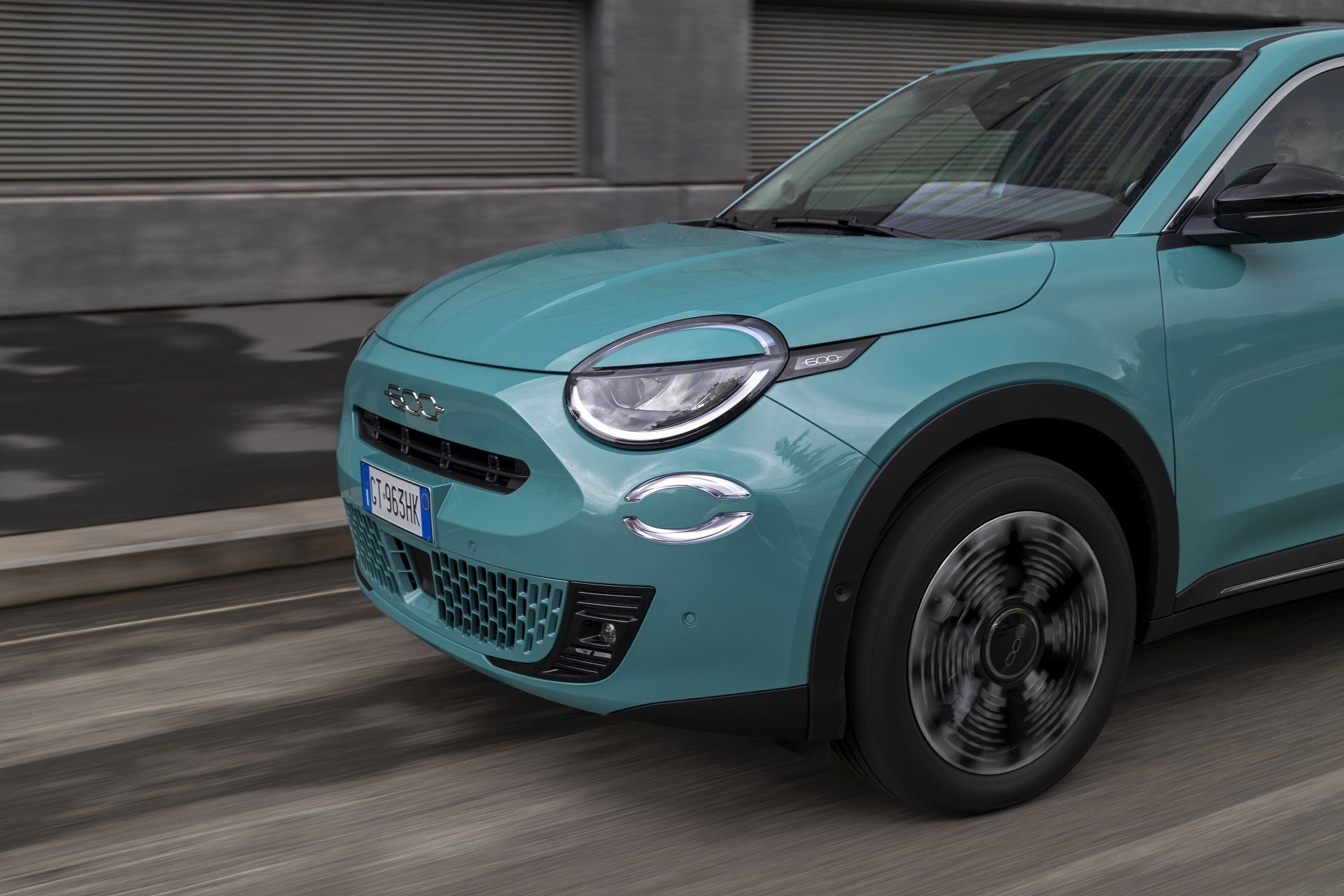 Nuevo Fiat 600 Hybrid: eficiencia y prestaciones para una experiencia de conducción 100% eléctrica en maniobras y trayectos cortos