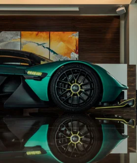 Second image 2 - Aston Martin Valkyrie