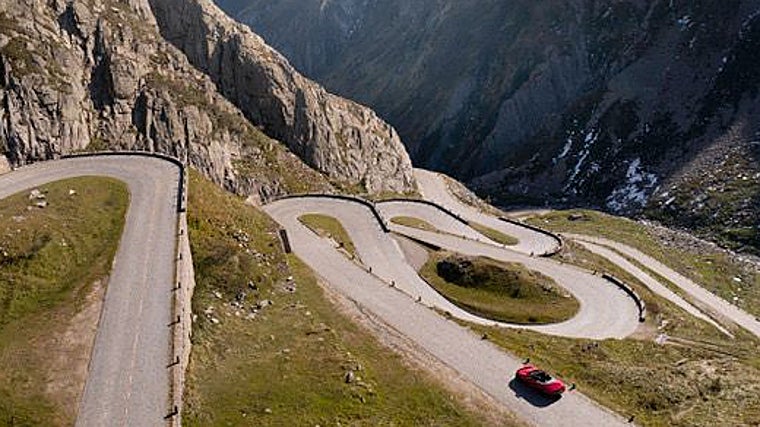 El Bentley durante la prueba