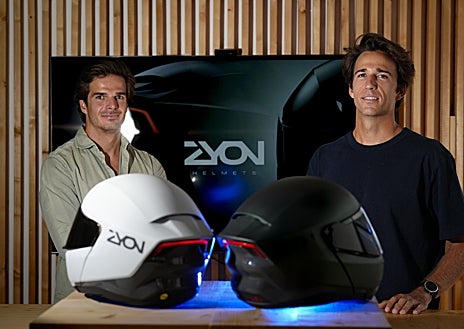 Imagen secundaria 1 - Lod creadores de esta solución contra la contaminación