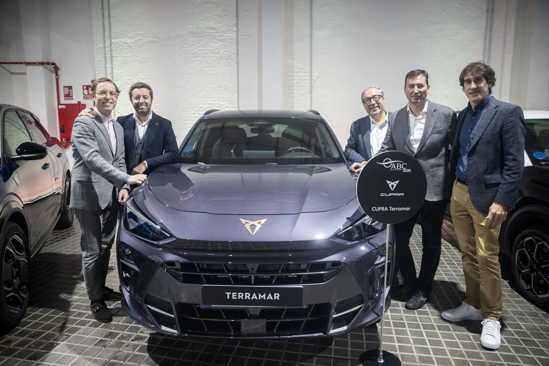 Pablo Cofán, Víctor Sarasola (Director comercial de Cupra España), Mikel Palomera (Director general de SEAT y CUPRA España), Carlos de Luís (Director de Comunicación Seat España) y Luís Martínez, completan el equipo de SEAT-Cupra