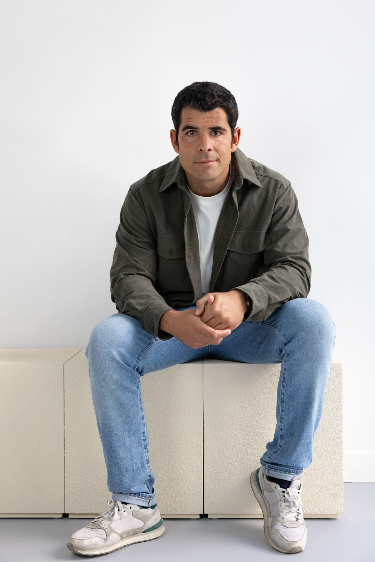 Opel nombra al artista Jaime Monge embajador del nuevo Grandland