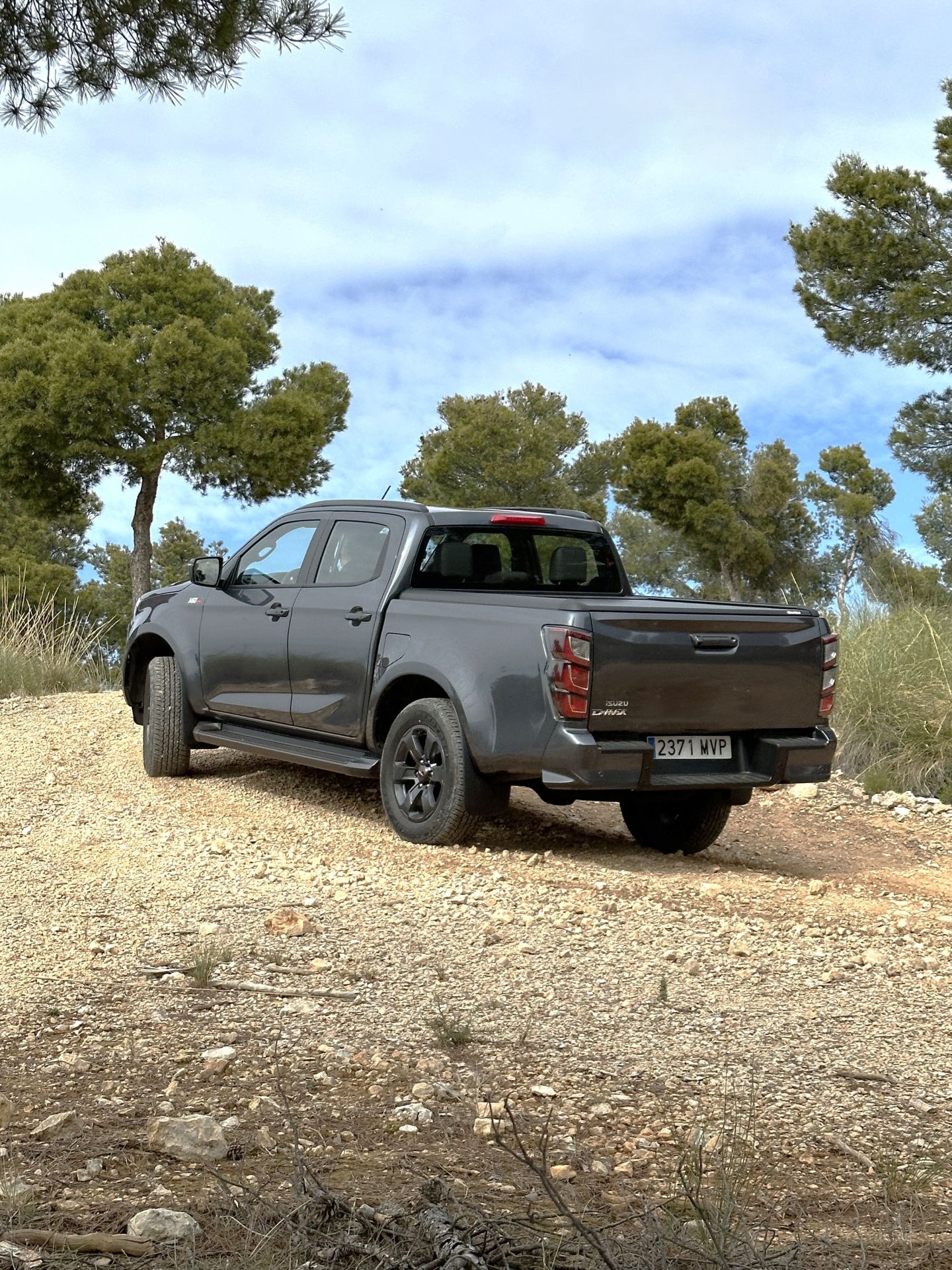 El volante, el salpicadero y, sobre todo, el sistema de infoentretenimiento son completamente nuevos, lo que redunda en un mayor confort y seguridad en la conducción