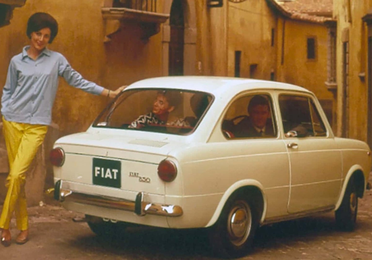 Fiat 850, con el motor en la parte trasera