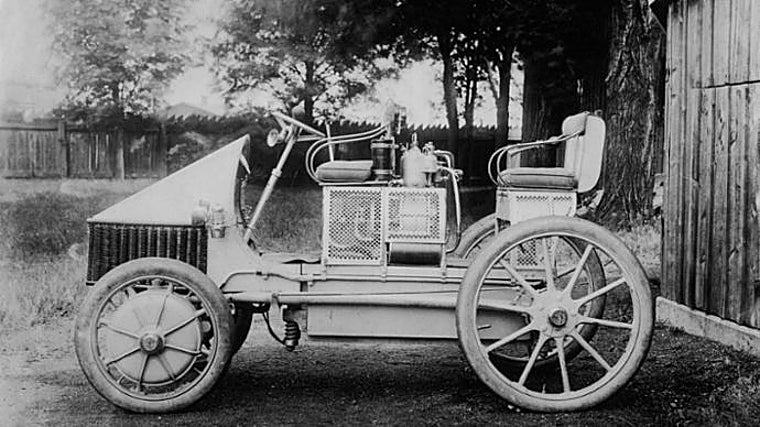 Porsche también desarrolló el primer coche híbrido