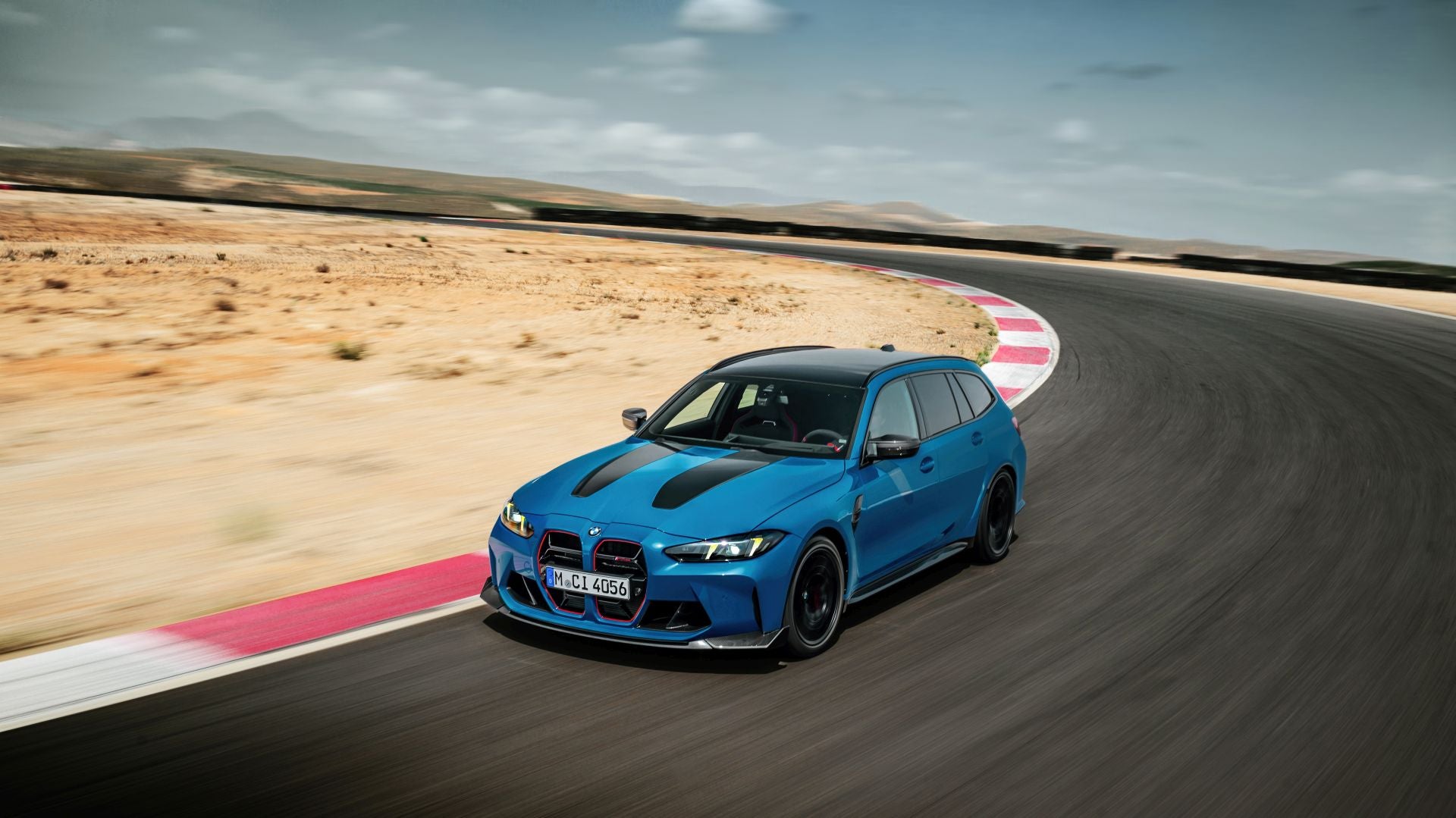 Gracias al motor eléctrico, cuenta con una entrega de potencia instantánea, lo que significa que el BMW M3 CS Touring puede pasar del reposo a 100 km/h en 3,5 segundos, y de 0 a 200 km/h en 11,7 segundos.