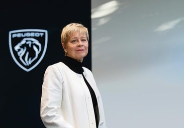 Alain Favey es nombrado CEO de Peugeot, tomando el relevo de Linda Jackson