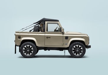 Regreso de un icono: El Defender V8 Soft Top se incorpora a la gama de Land Rover Classic