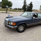 Mercedes-Benz 280 SE (W126) que durante una década fue el coche oficial Andreas Papandreu