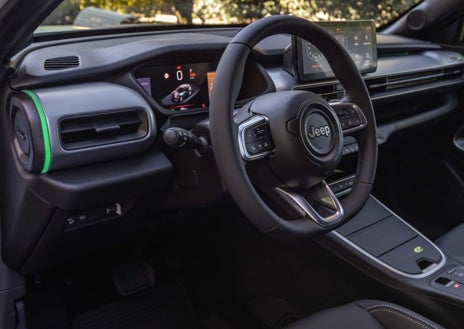 Sekundärbild 1 - Jeep Avenger 4xe: Abenteuerliche DNA für Stadt und Land