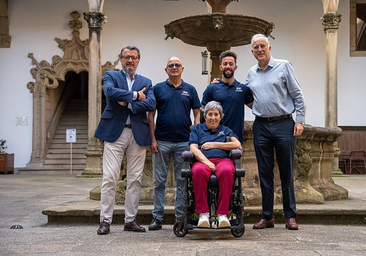 Eric Domingo, deportista y embajador de la marca Hyundai, y a Silvia Roldán en su camino por visibilizar la Esclerosis Múltiple