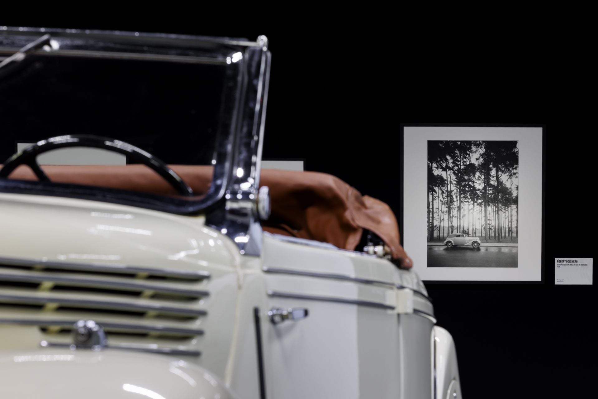 El tesoro automovilístico está formado por cientos de vehículos cuidadosamente conservados y restaurados, estos vehículos abarcan la historia de Renault desde el primer coche construido por Louis Renault en 1898 (Tipo A) hasta los modelos de antes de la guerra, los coches de Fórmula 1, los emblemáticos Alpine y los visionarios coches conceptuales