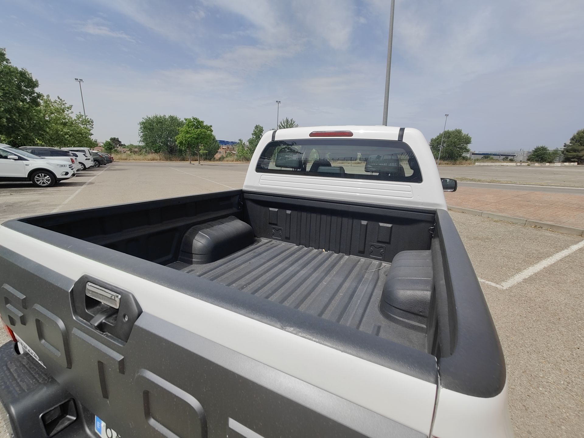 Hasta 975 kg de capacidad para tus herramientas o equipo de aventura