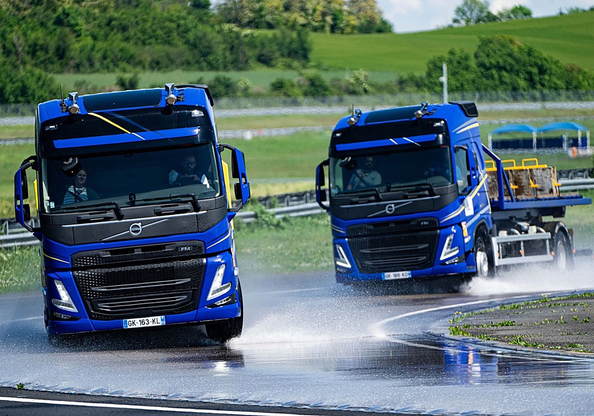 Camiones de transporte sometidos a pruebas de alto rendimiento en el centro de I+D de Michelin