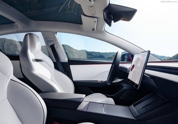 Tesla prueba su «Conducción Autónoma Total» en Madrid