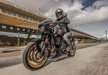 Suzuki crea una hipnótica neo-retro deportiva, la GSX-8TT