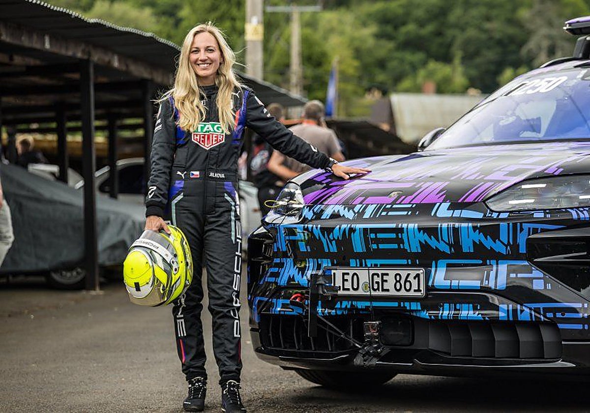 Gabriela Jílková, piloto de simulación y desarrollo del equipo TAG Heuer Porsche de Fórmula E