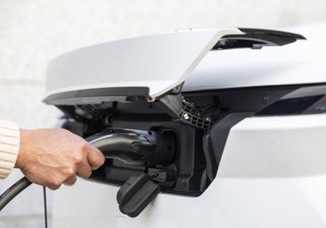 ¿Cómo es realmente el proceso de carga de un coche eléctrico?