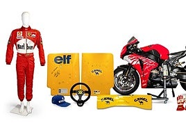 Subastan casi 300 piezas de leyendas como Michael Schumacher, Lewis Hamilton y Ayrton Senna