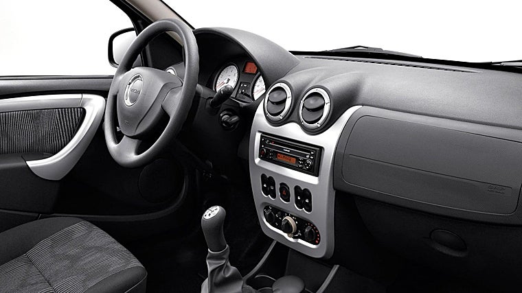 El interior del Sandero de 2009 era muy espartano