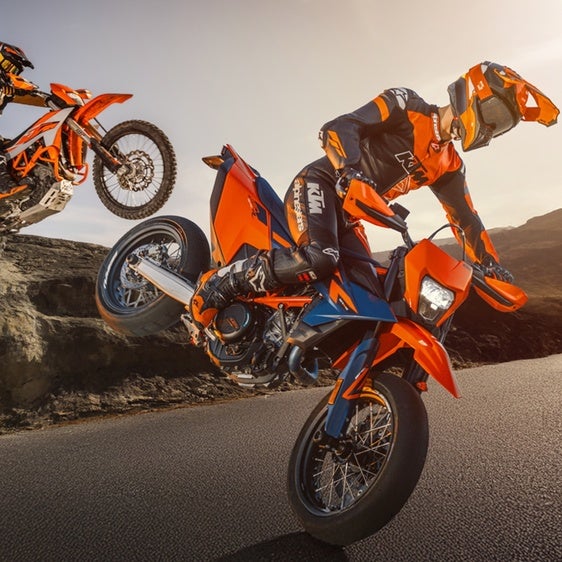 Nuevas KTM 690 Enduro R y 690 SMC R 2026