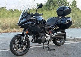 Probamos la BMW F 900 XR, la sport turística que amplía su radio de alcance