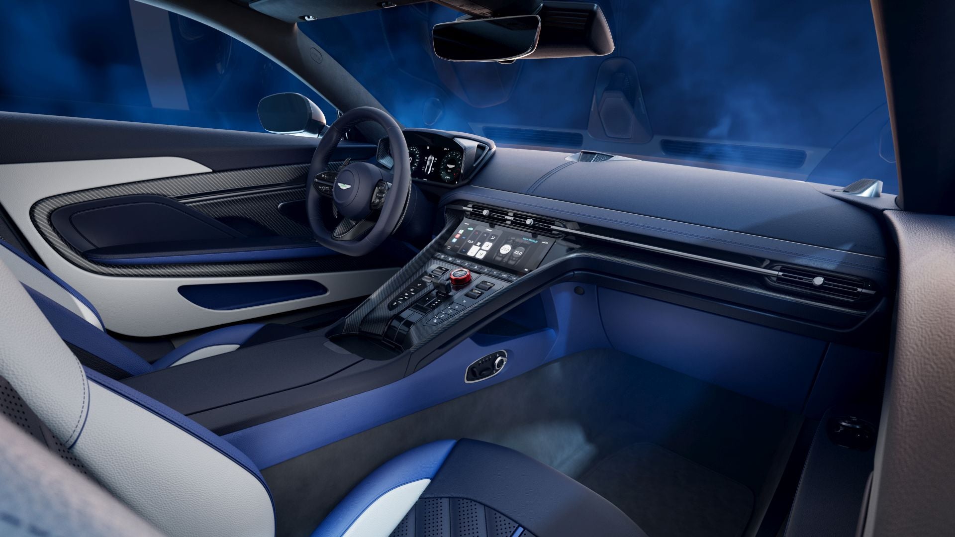 Los clientes pueden elegir entre tres acabados interiores, todos con materiales de primer nivel. Desde el cuero semianilina hasta el Alcantara, pasando por los patrones de espiga con microperforaciones que identifican a esta versión.