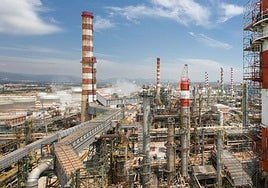 Repsol produce por primera vez en Tarragona gasolina de origen 100% renovable a escala industrial