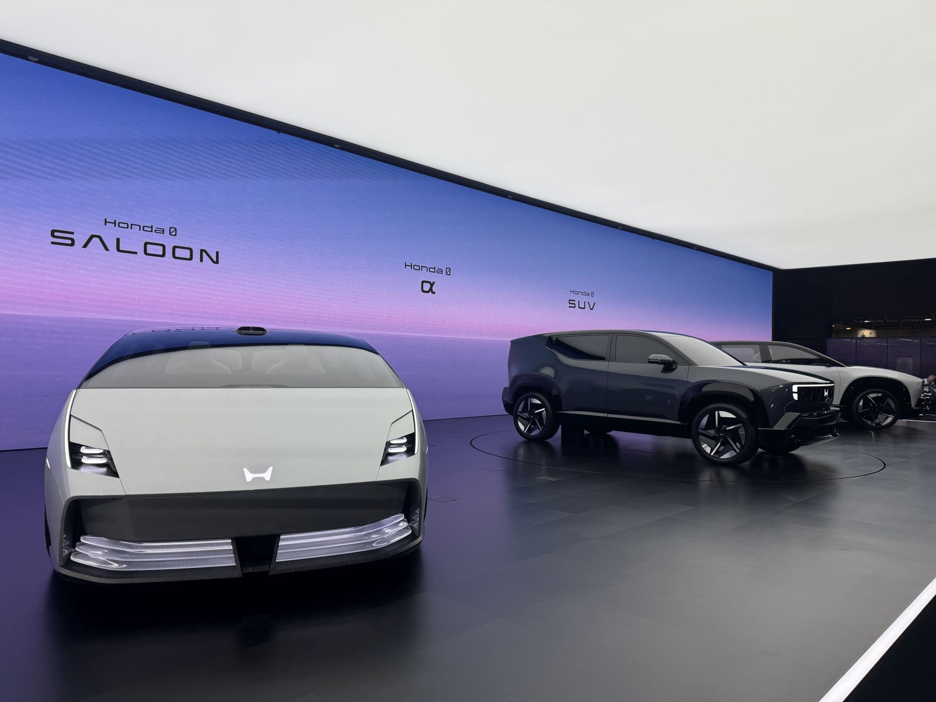 En el marco del Japan Mobility Show 2025 (JMS 2025) celebrado en Tokio, Honda presentó una serie de lanzamientos y conceptos que refuerzan su apuesta por la electrificación, la diversificación de la movilidad y la experiencia de usuario más allá del automóvil convencional.