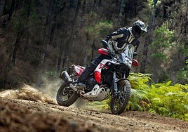 Yamaha renueva la versión más viajera de su Ténéré 700, la World Raid