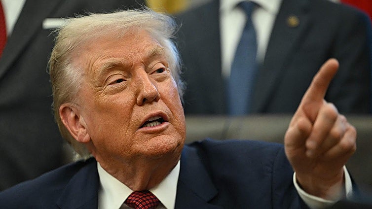 Trump aprueba una norma para reducir los estándares de ahorro de combustible de los coches que se venden en Estados Unidos