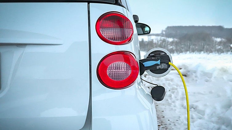 El frío reduce la autonomía de los coches eléctricos, pero hay soluciones